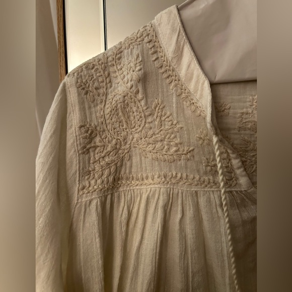 2 For $25 💙 Rachel Zoe peasant embroidered top 🩵 - Picture 3 of 6